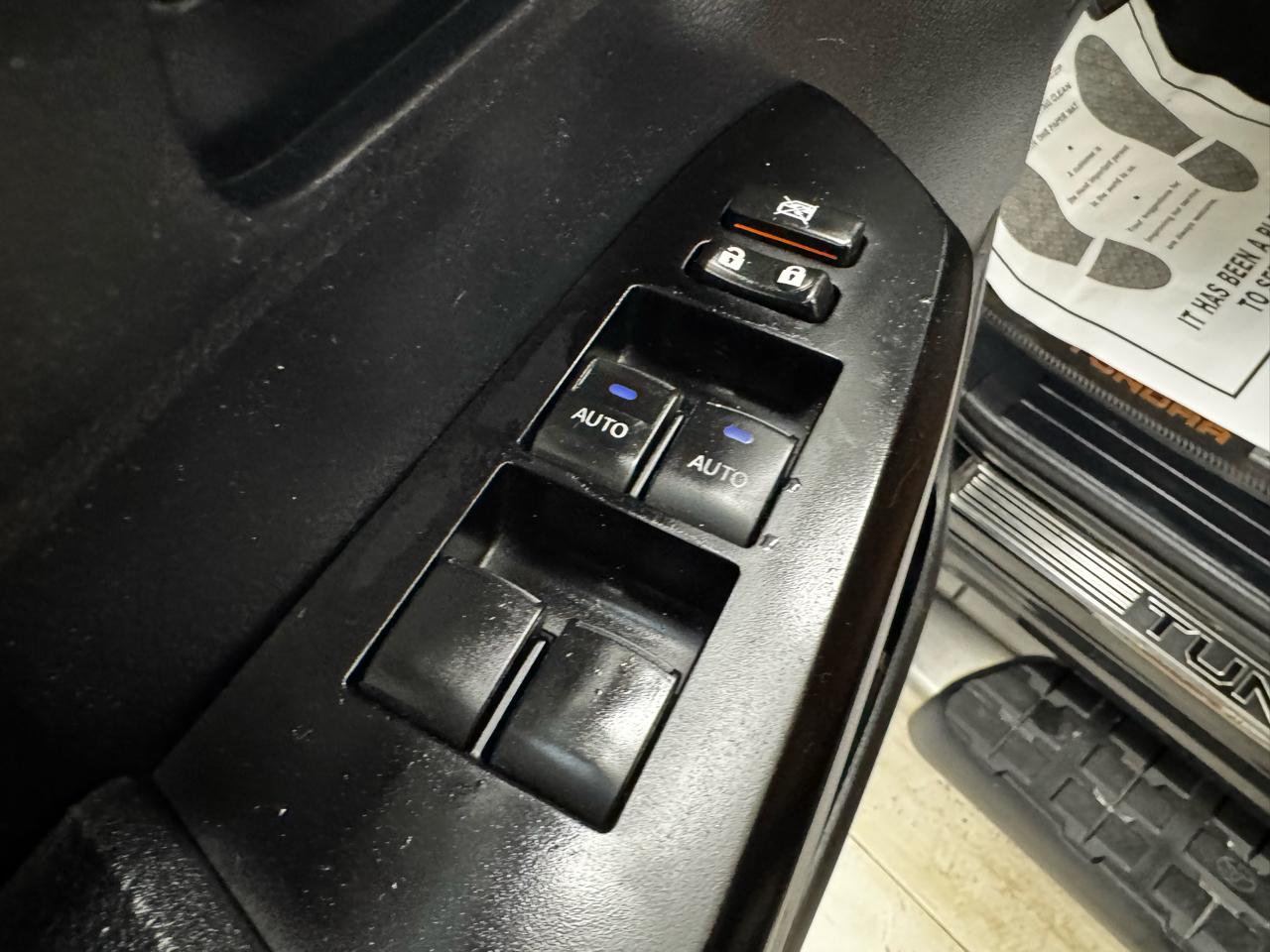 Toyota Tundra 4WD Truck CrewMax 5.7L V8 6-Spd AT 1794 (Natl) 2015