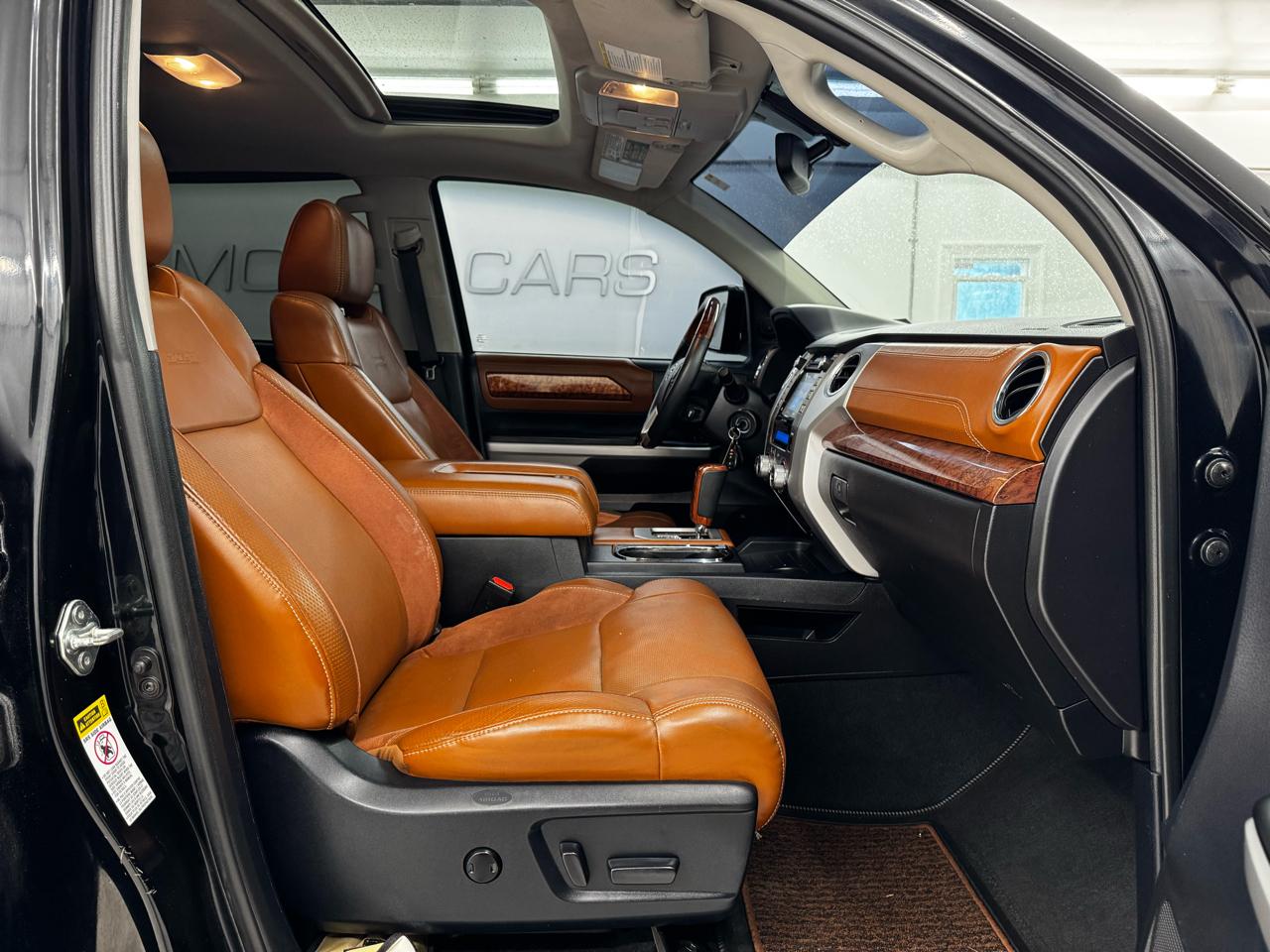 Toyota Tundra 4WD Truck CrewMax 5.7L V8 6-Spd AT 1794 (Natl) 2015