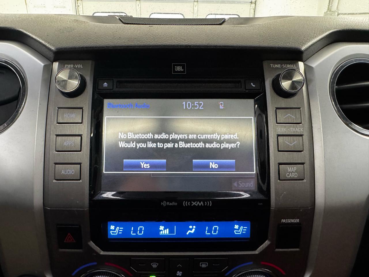 Toyota Tundra 4WD Truck CrewMax 5.7L V8 6-Spd AT 1794 (Natl) 2015