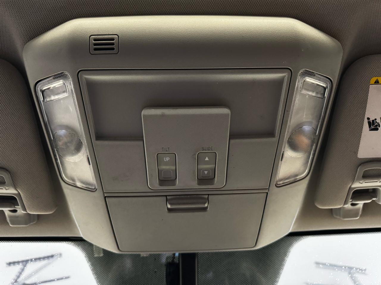 Toyota Tundra 4WD Truck CrewMax 5.7L V8 6-Spd AT 1794 (Natl) 2015