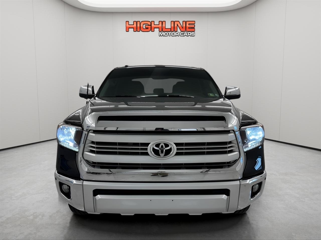 Toyota Tundra 4WD Truck CrewMax 5.7L V8 6-Spd AT 1794 (Natl) 2015