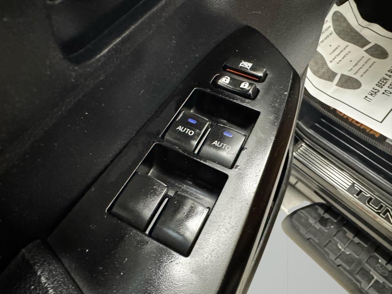 Toyota Tundra 4WD Truck CrewMax 5.7L V8 6-Spd AT 1794 (Natl) 2015