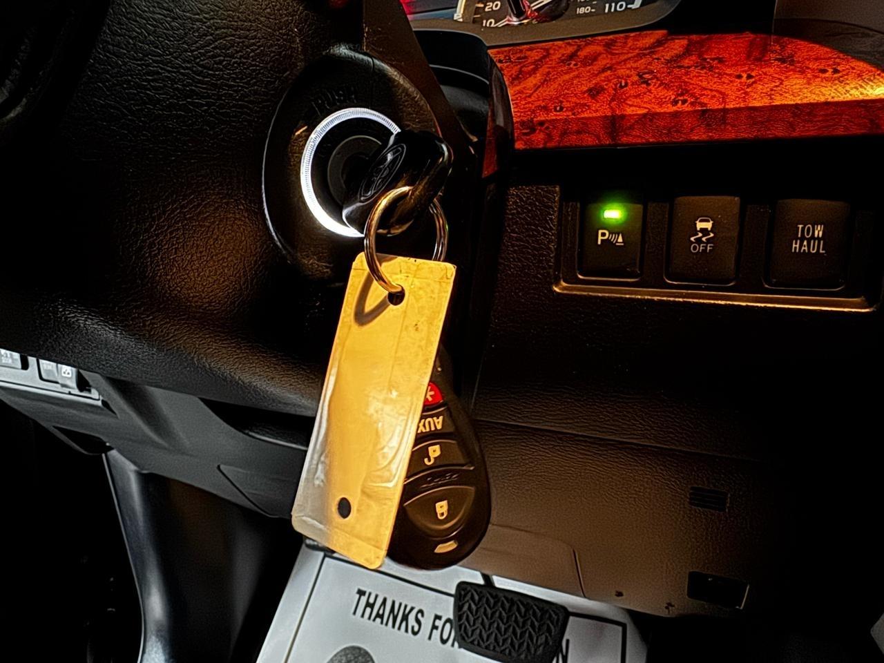 Toyota Tundra 4WD Truck CrewMax 5.7L V8 6-Spd AT 1794 (Natl) 2015