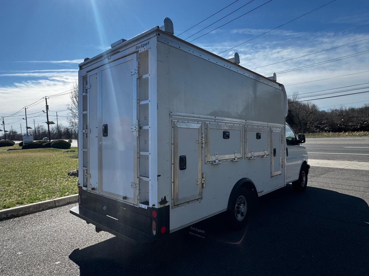 Chevrolet Express Commercial Cutaway 3500 Van 139" 2017