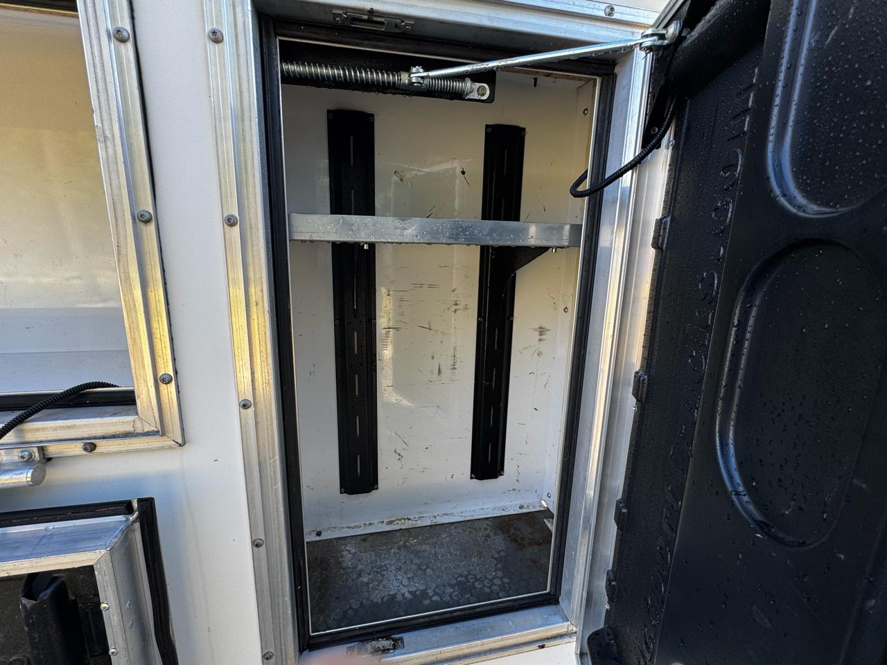 Chevrolet Express Commercial Cutaway 3500 Van 139" 2017