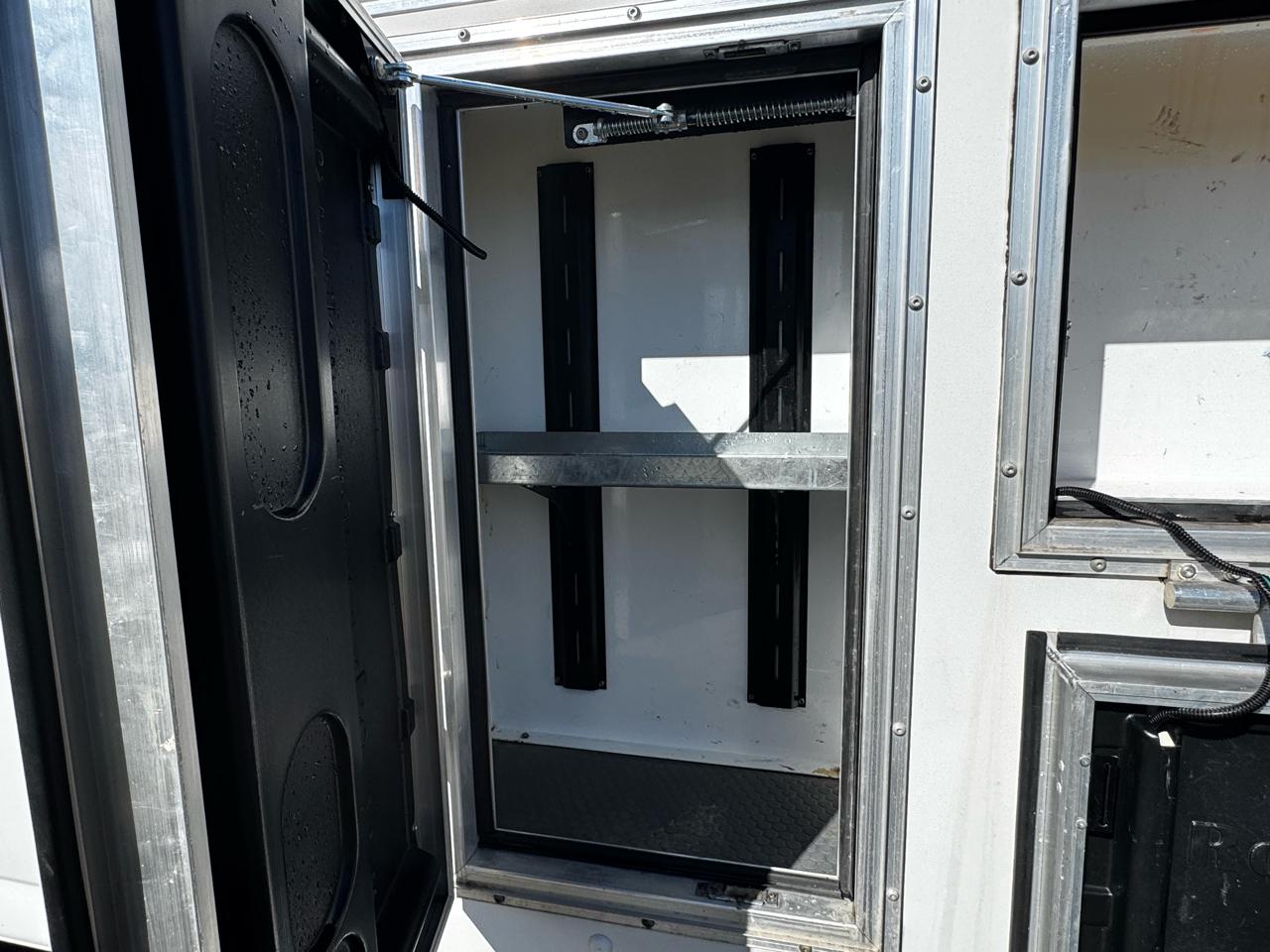 Chevrolet Express Commercial Cutaway 3500 Van 139" 2017