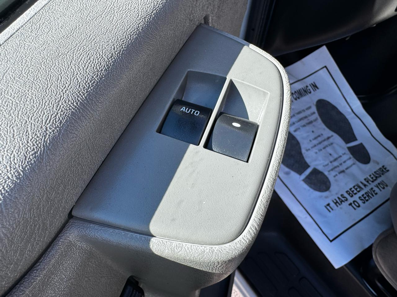 Chevrolet Express Commercial Cutaway 3500 Van 139" 2017