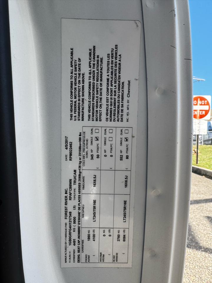 Chevrolet Express Commercial Cutaway 3500 Van 139" 2017