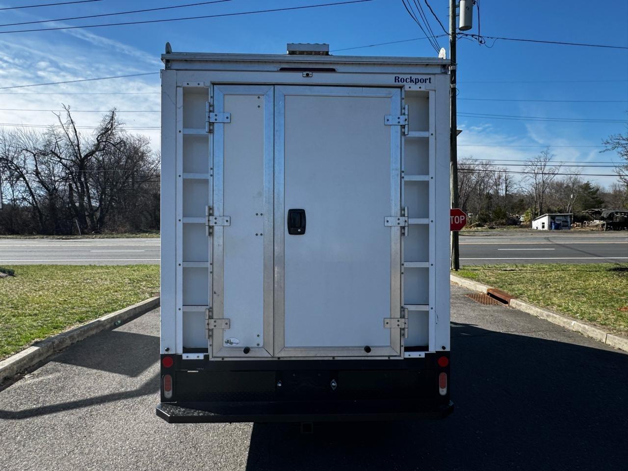 Chevrolet Express Commercial Cutaway 3500 Van 139" 2017