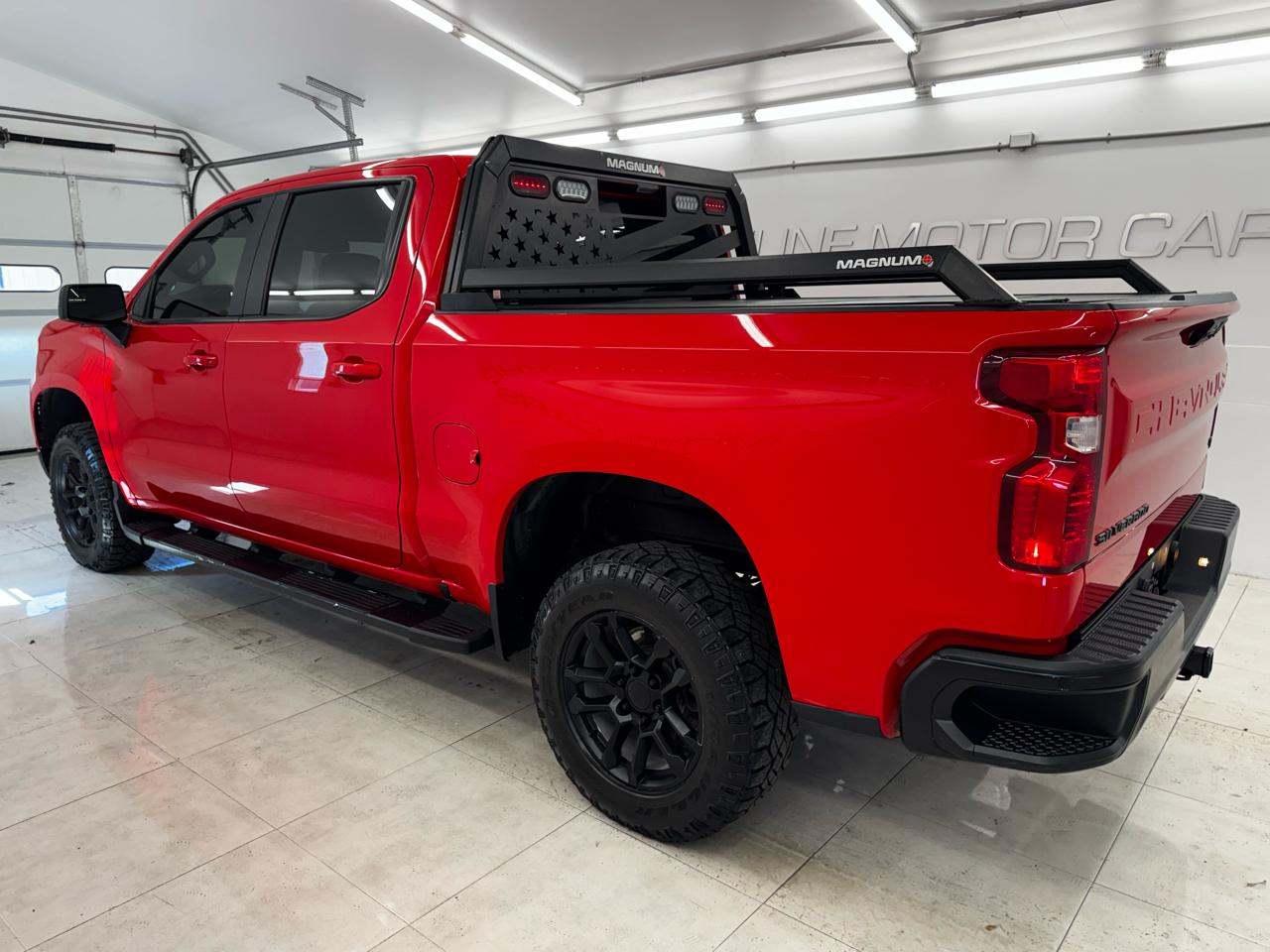 Chevrolet Silverado 1500 4WD Crew Cab 147" LT w/1LT 2022