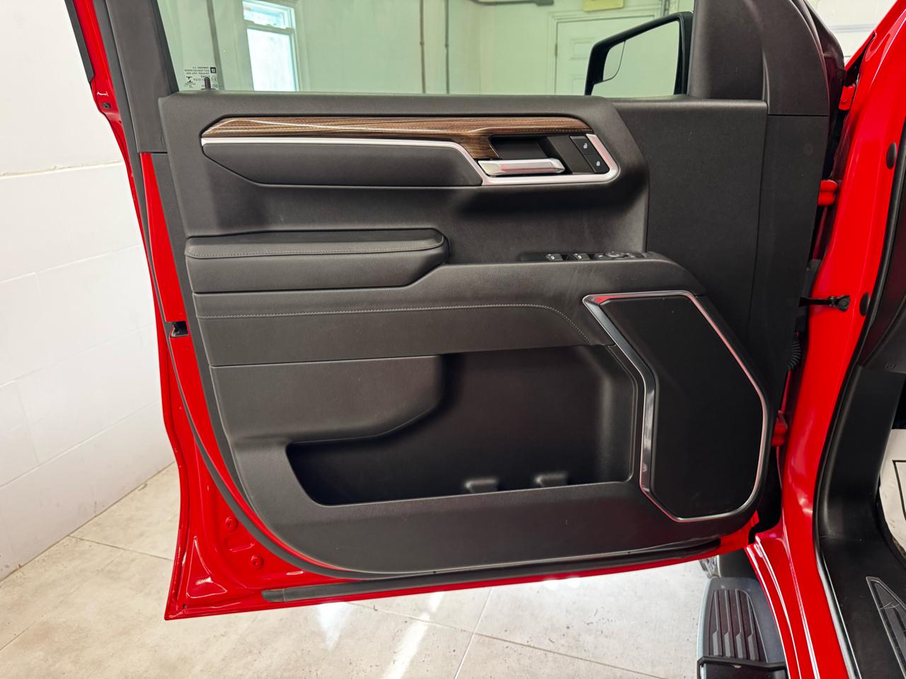 Chevrolet Silverado 1500 4WD Crew Cab 147" LT w/1LT 2022