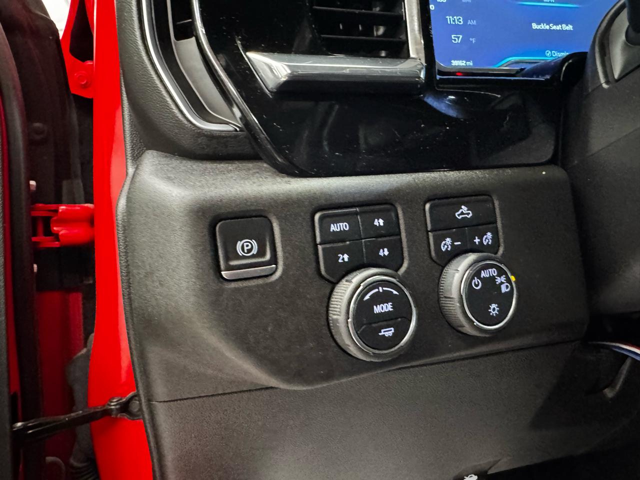 Chevrolet Silverado 1500 4WD Crew Cab 147" LT w/1LT 2022