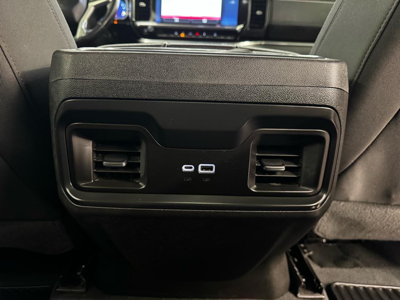 Chevrolet Silverado 1500 4WD Crew Cab 147" LT w/1LT 2022