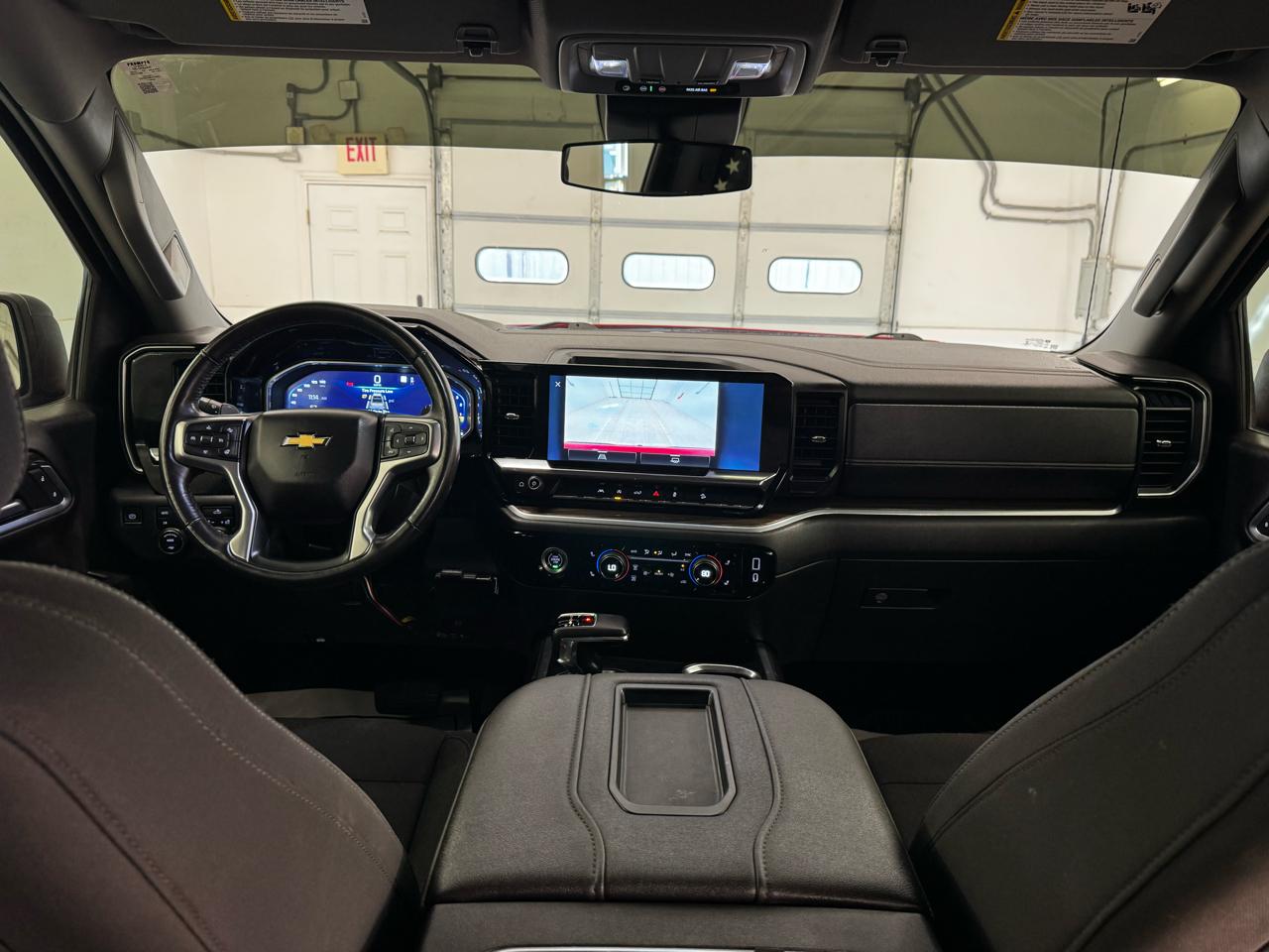 Chevrolet Silverado 1500 4WD Crew Cab 147" LT w/1LT 2022