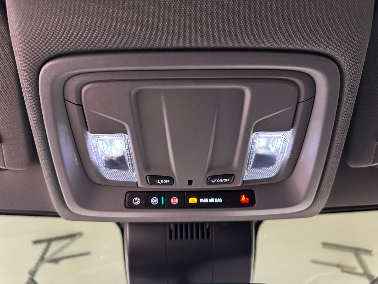 Chevrolet Silverado 1500 4WD Crew Cab 147" LT w/1LT 2022