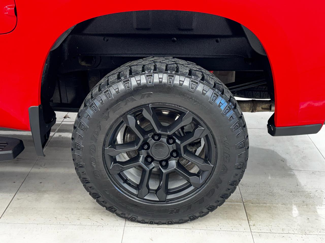 Chevrolet Silverado 1500 4WD Crew Cab 147" LT w/1LT 2022