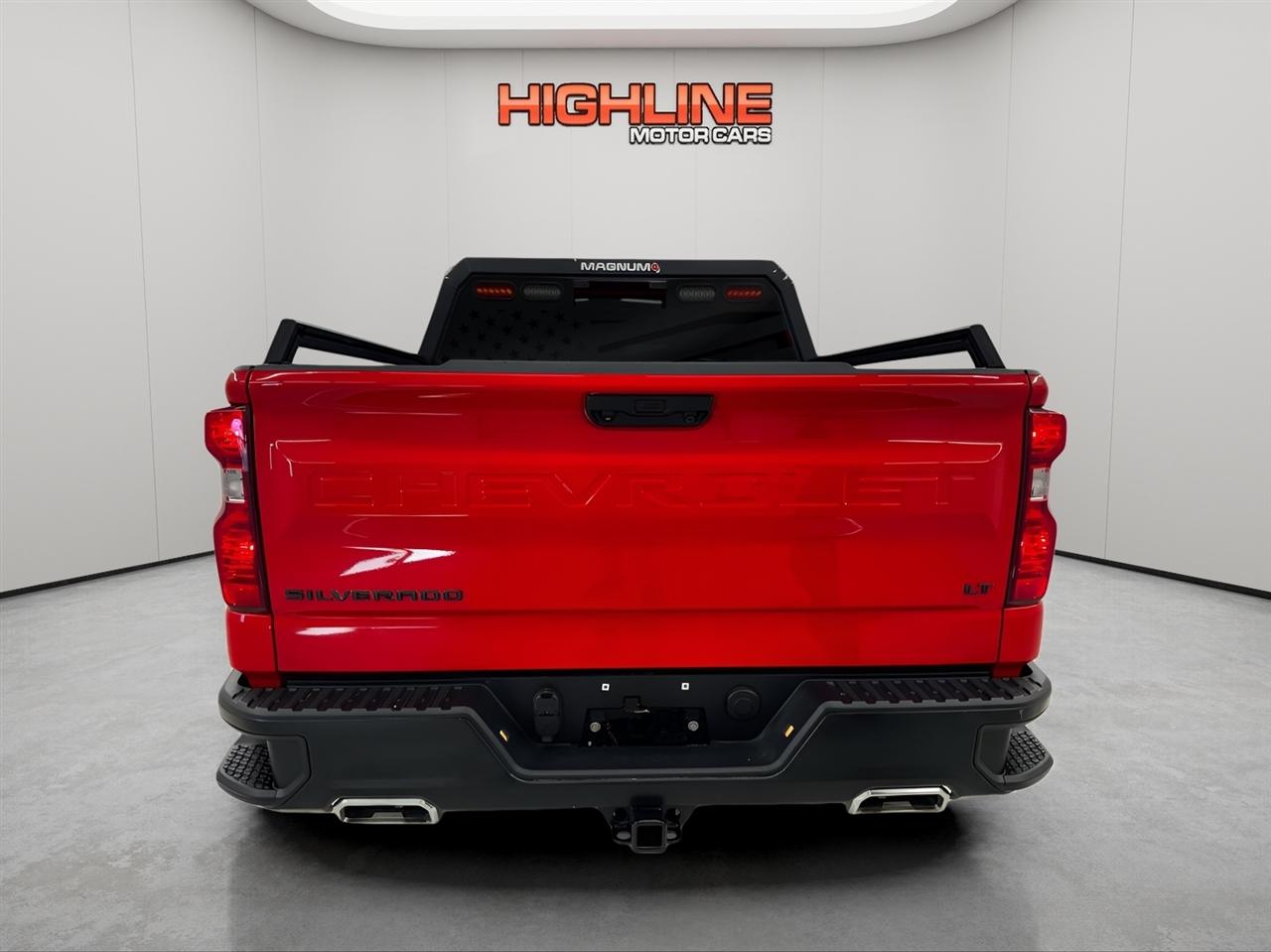 Chevrolet Silverado 1500 4WD Crew Cab 147" LT w/1LT 2022