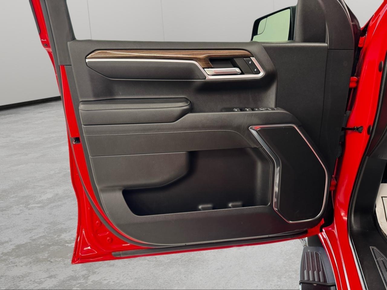 Chevrolet Silverado 1500 4WD Crew Cab 147" LT w/1LT 2022