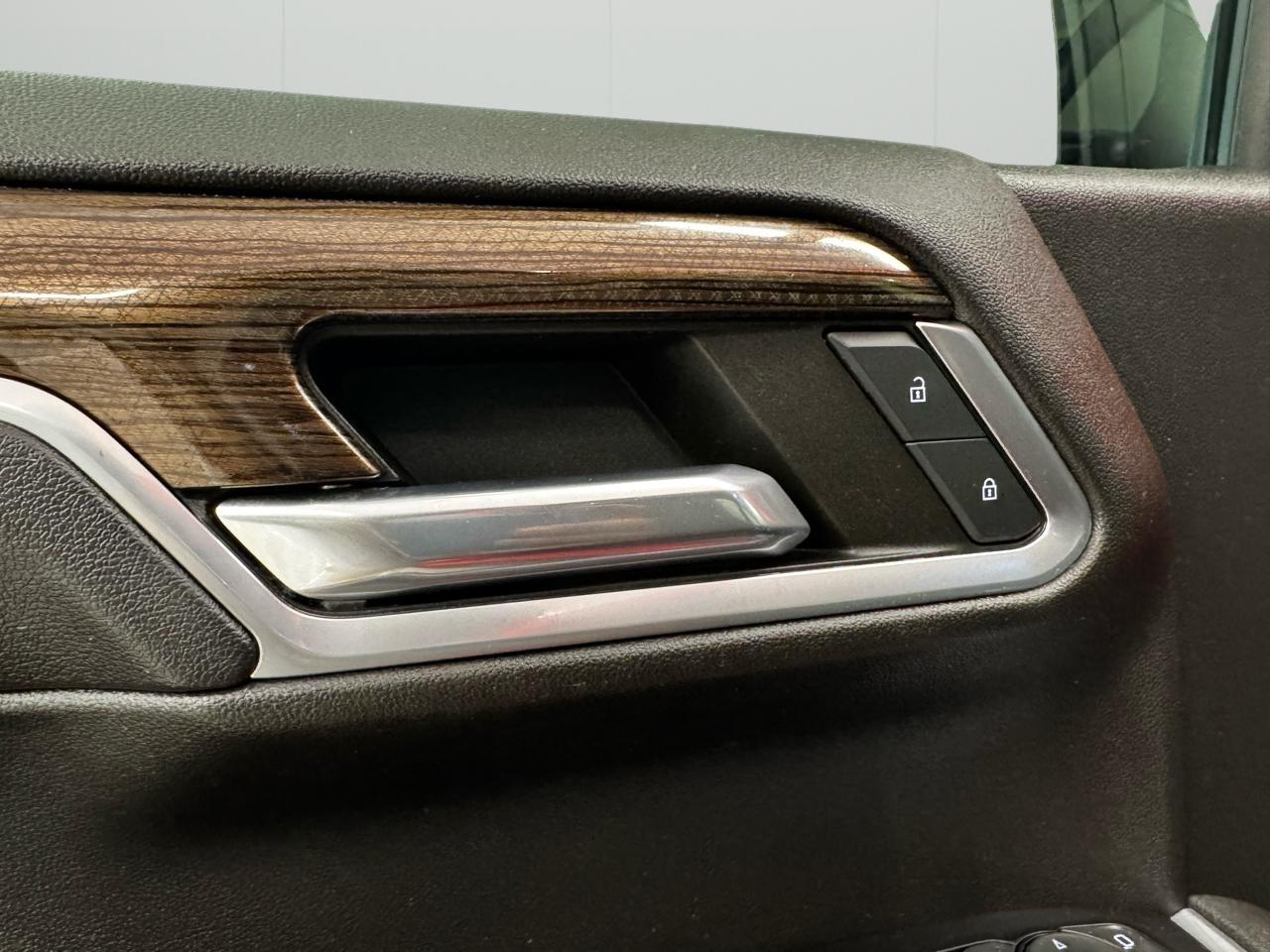 Chevrolet Silverado 1500 4WD Crew Cab 147" LT w/1LT 2022