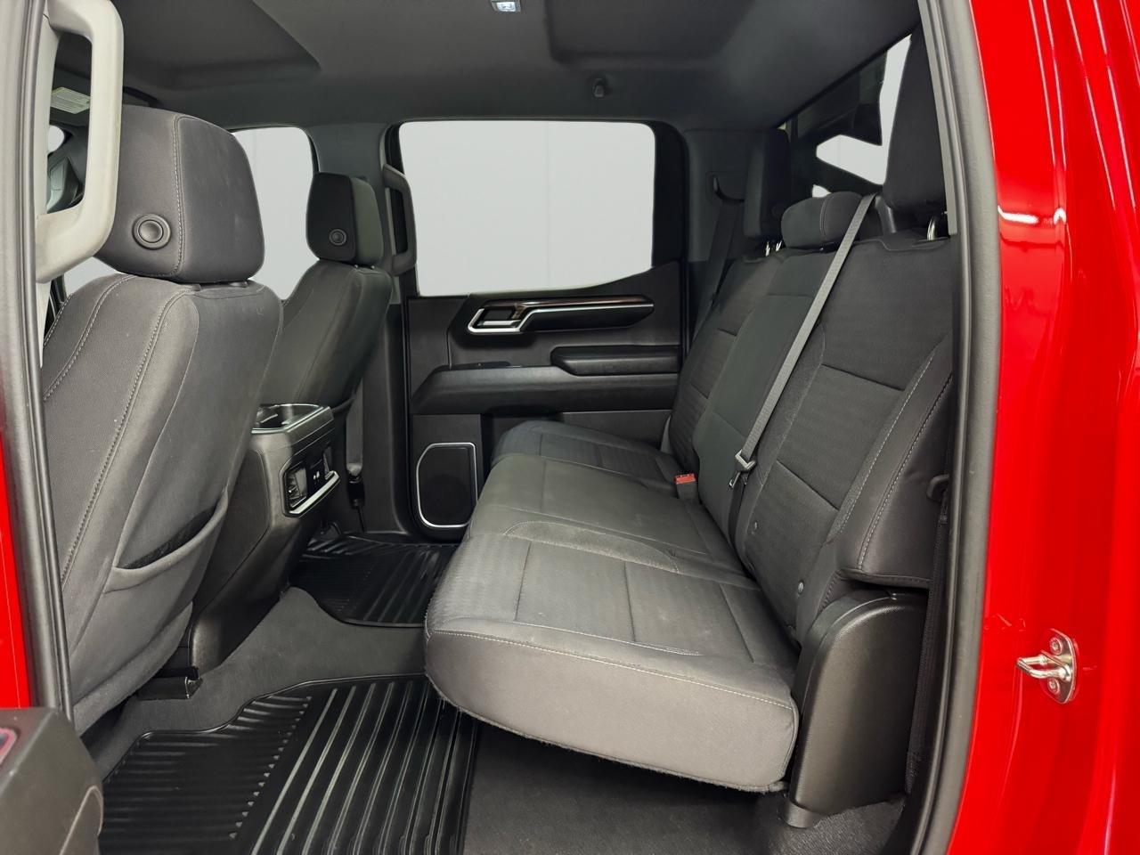 Chevrolet Silverado 1500 4WD Crew Cab 147" LT w/1LT 2022