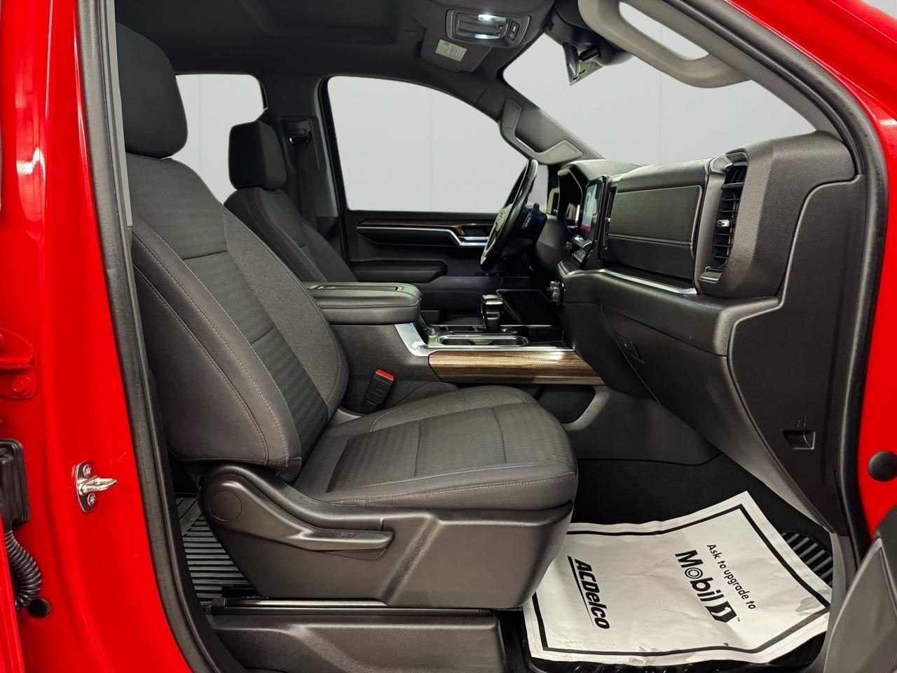 Chevrolet Silverado 1500 4WD Crew Cab 147" LT w/1LT 2022