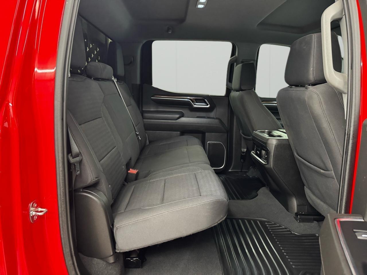 Chevrolet Silverado 1500 4WD Crew Cab 147" LT w/1LT 2022