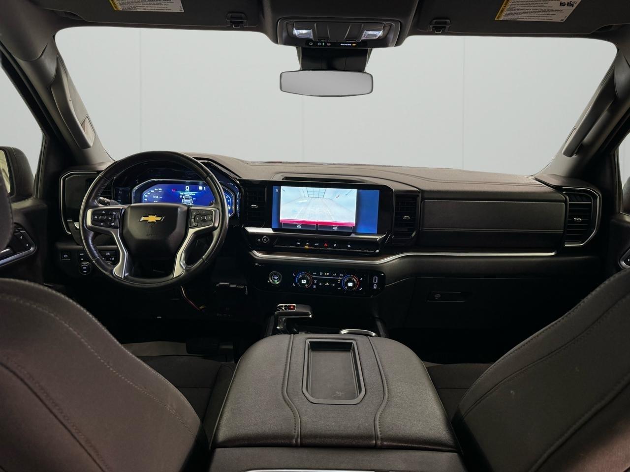 Chevrolet Silverado 1500 4WD Crew Cab 147" LT w/1LT 2022