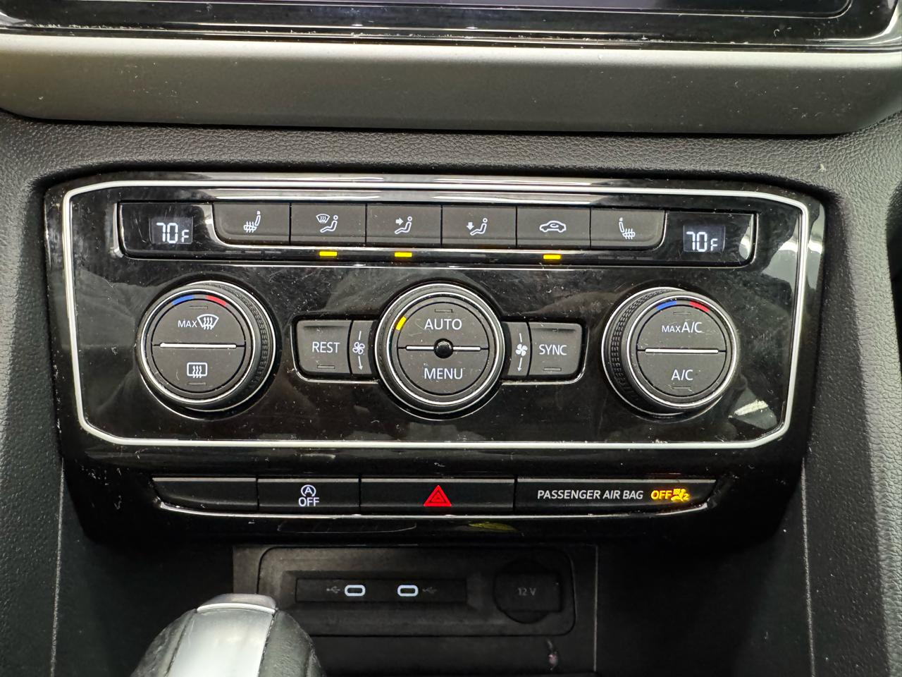 Volkswagen Atlas 2.0T SE w/Technology 4MOTION 2022