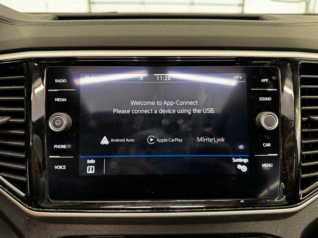 Volkswagen Atlas 2.0T SE w/Technology 4MOTION 2022