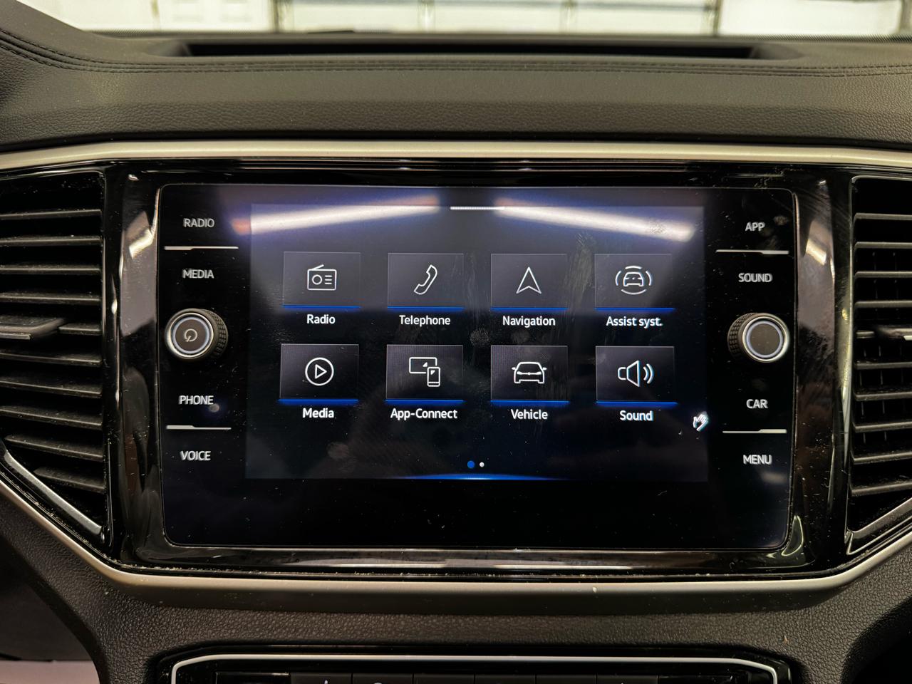 Volkswagen Atlas 2.0T SE w/Technology 4MOTION 2022