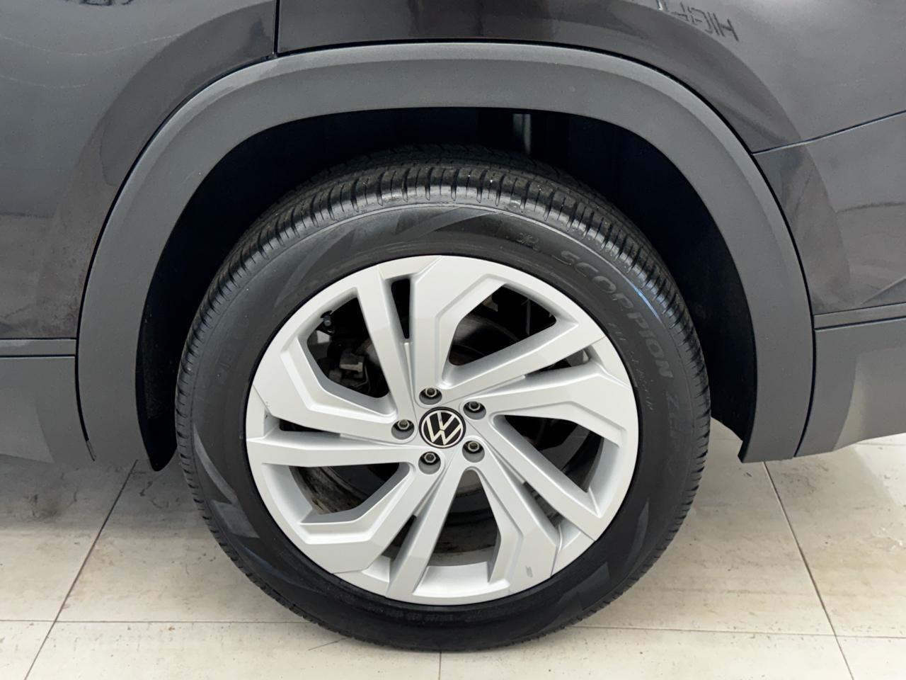 Volkswagen Atlas 2.0T SE w/Technology 4MOTION 2022