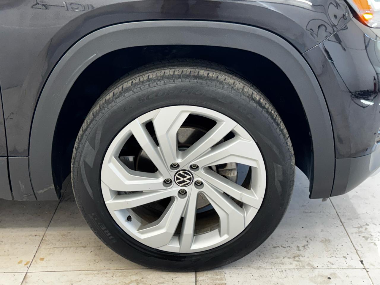 Volkswagen Atlas 2.0T SE w/Technology 4MOTION 2022