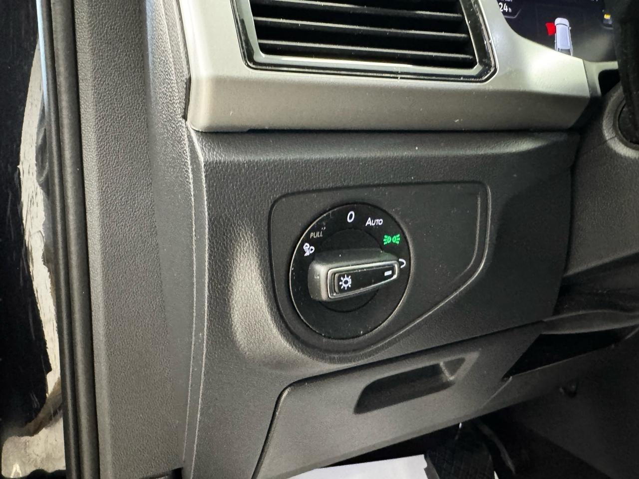 Volkswagen Atlas 2.0T SE w/Technology 4MOTION 2022