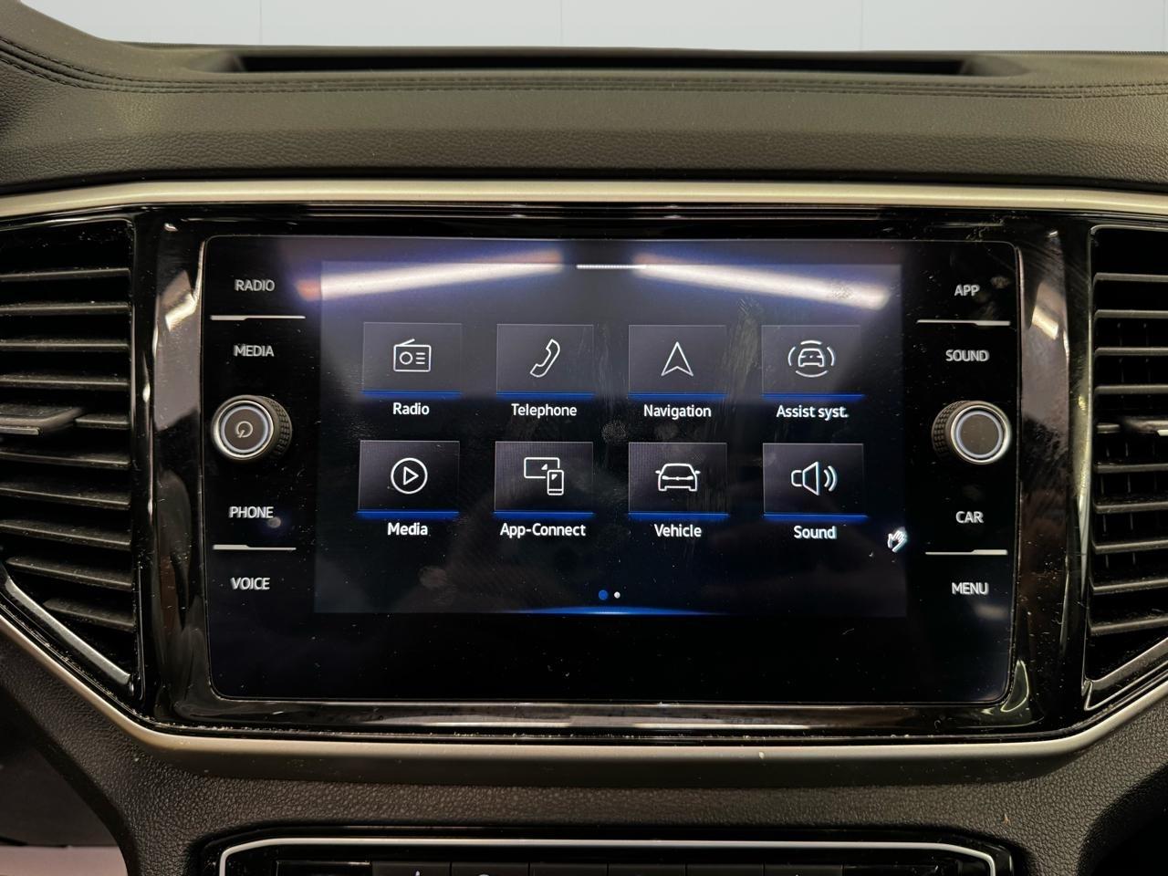 Volkswagen Atlas 2.0T SE w/Technology 4MOTION 2022