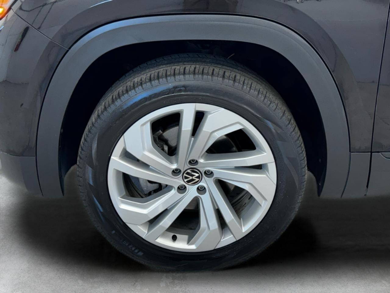 Volkswagen Atlas 2.0T SE w/Technology 4MOTION 2022