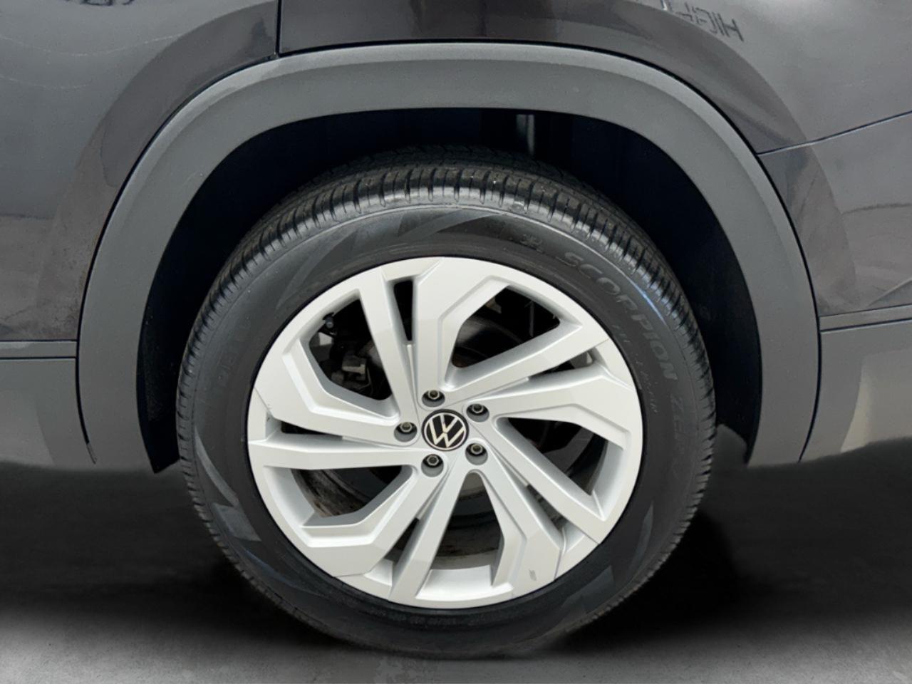 Volkswagen Atlas 2.0T SE w/Technology 4MOTION 2022