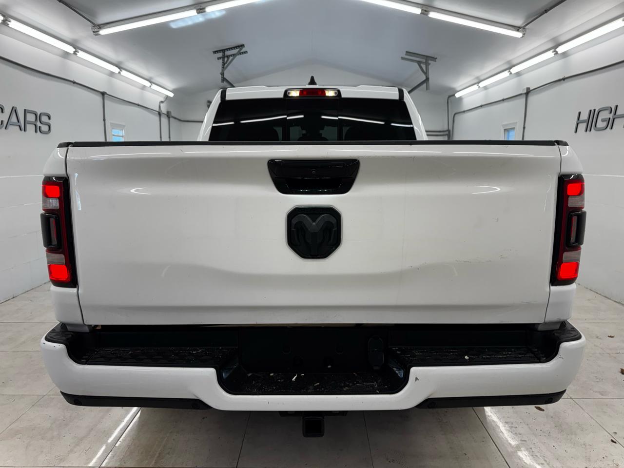 RAM 1500 Big Horn 4x4 Crew Cab 5'7" Box 2023