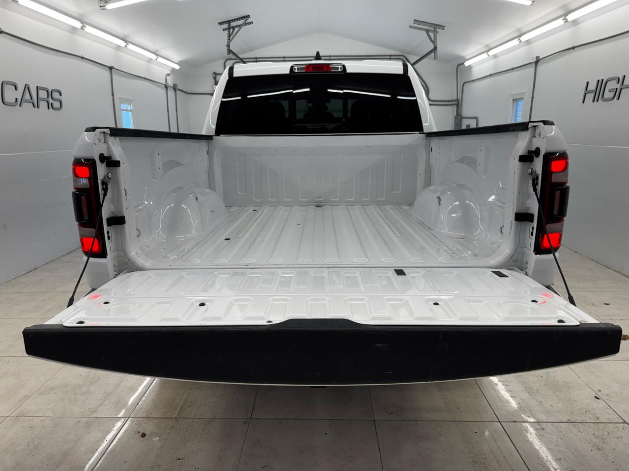 RAM 1500 Big Horn 4x4 Crew Cab 5'7" Box 2023