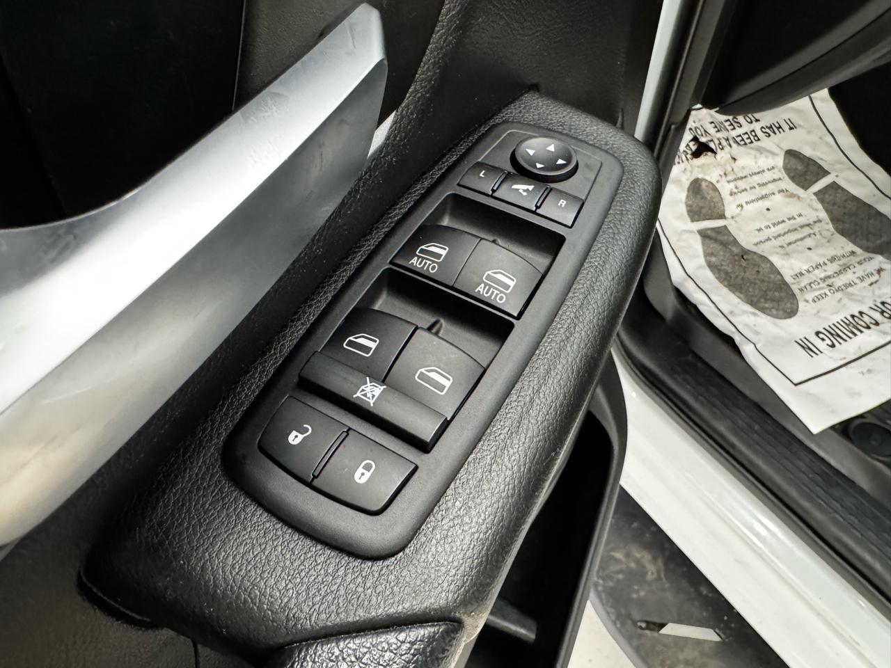 RAM 1500 Big Horn 4x4 Crew Cab 5'7" Box 2023