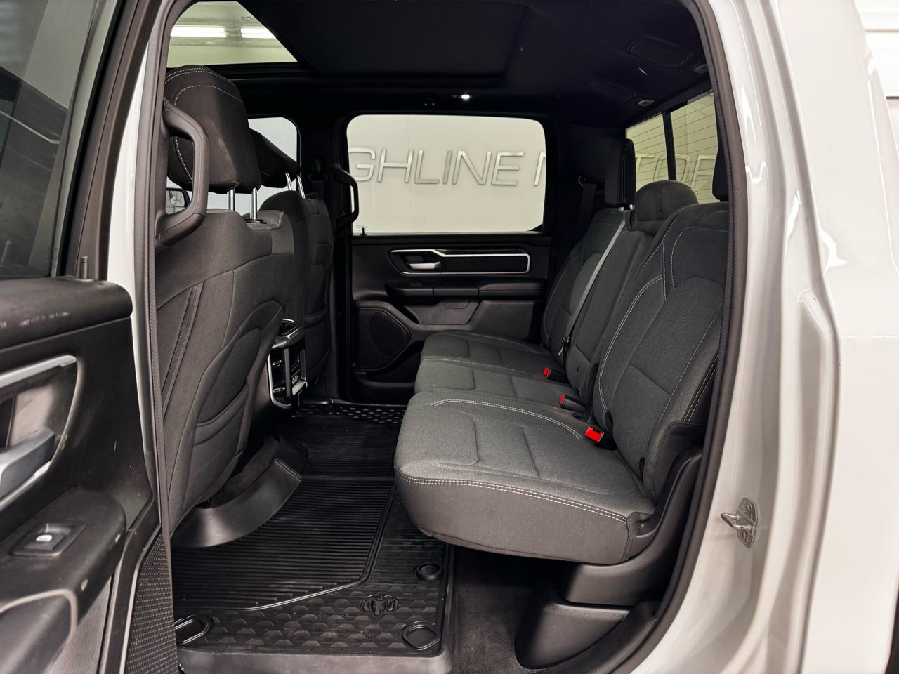 RAM 1500 Big Horn 4x4 Crew Cab 5'7" Box 2023