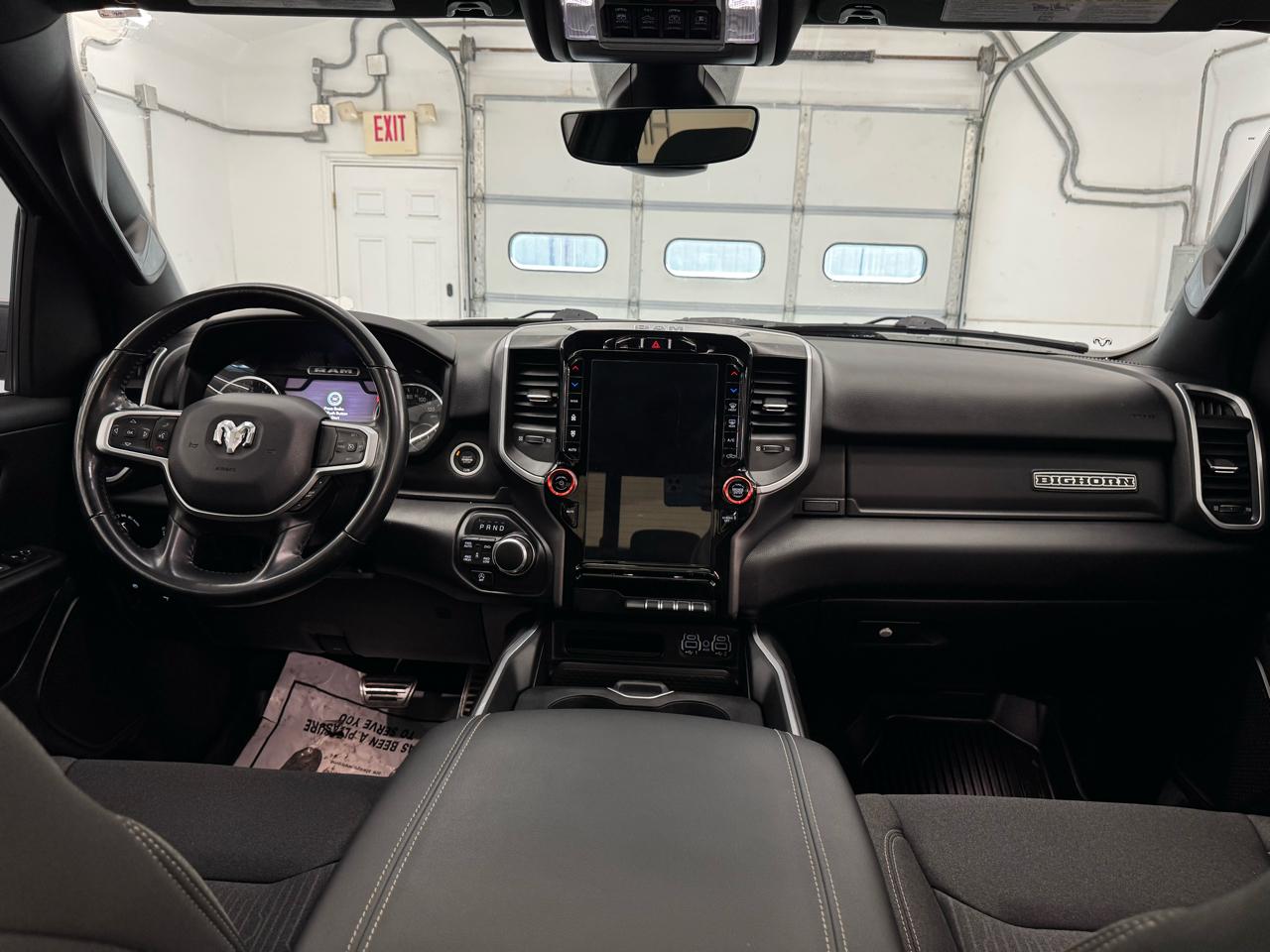 RAM 1500 Big Horn 4x4 Crew Cab 5'7" Box 2023