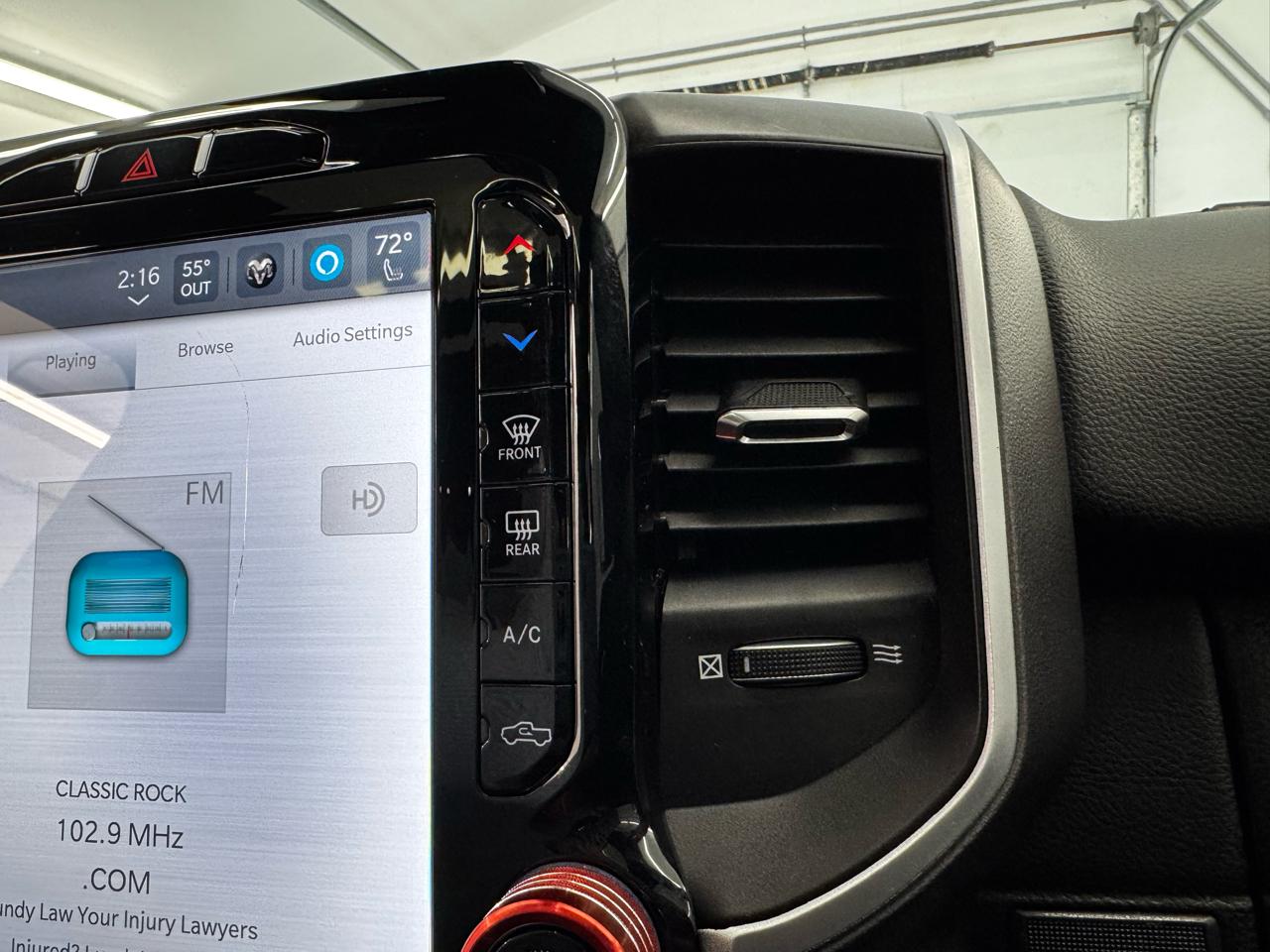 RAM 1500 Big Horn 4x4 Crew Cab 5'7" Box 2023