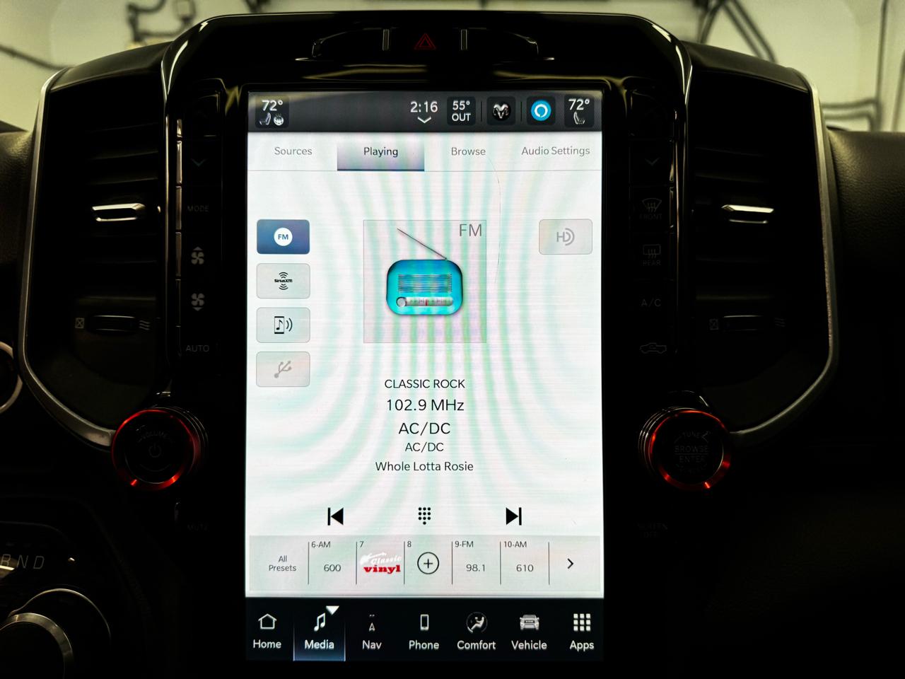 RAM 1500 Big Horn 4x4 Crew Cab 5'7" Box 2023