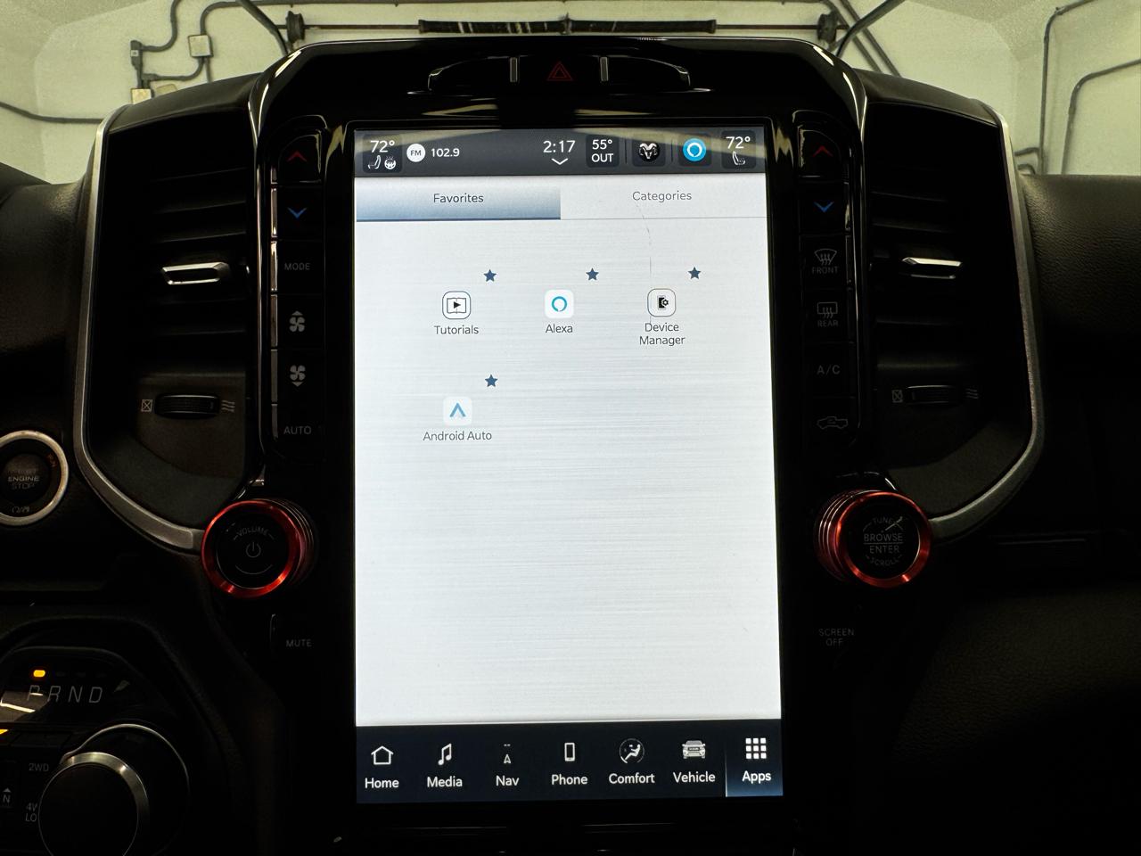 RAM 1500 Big Horn 4x4 Crew Cab 5'7" Box 2023