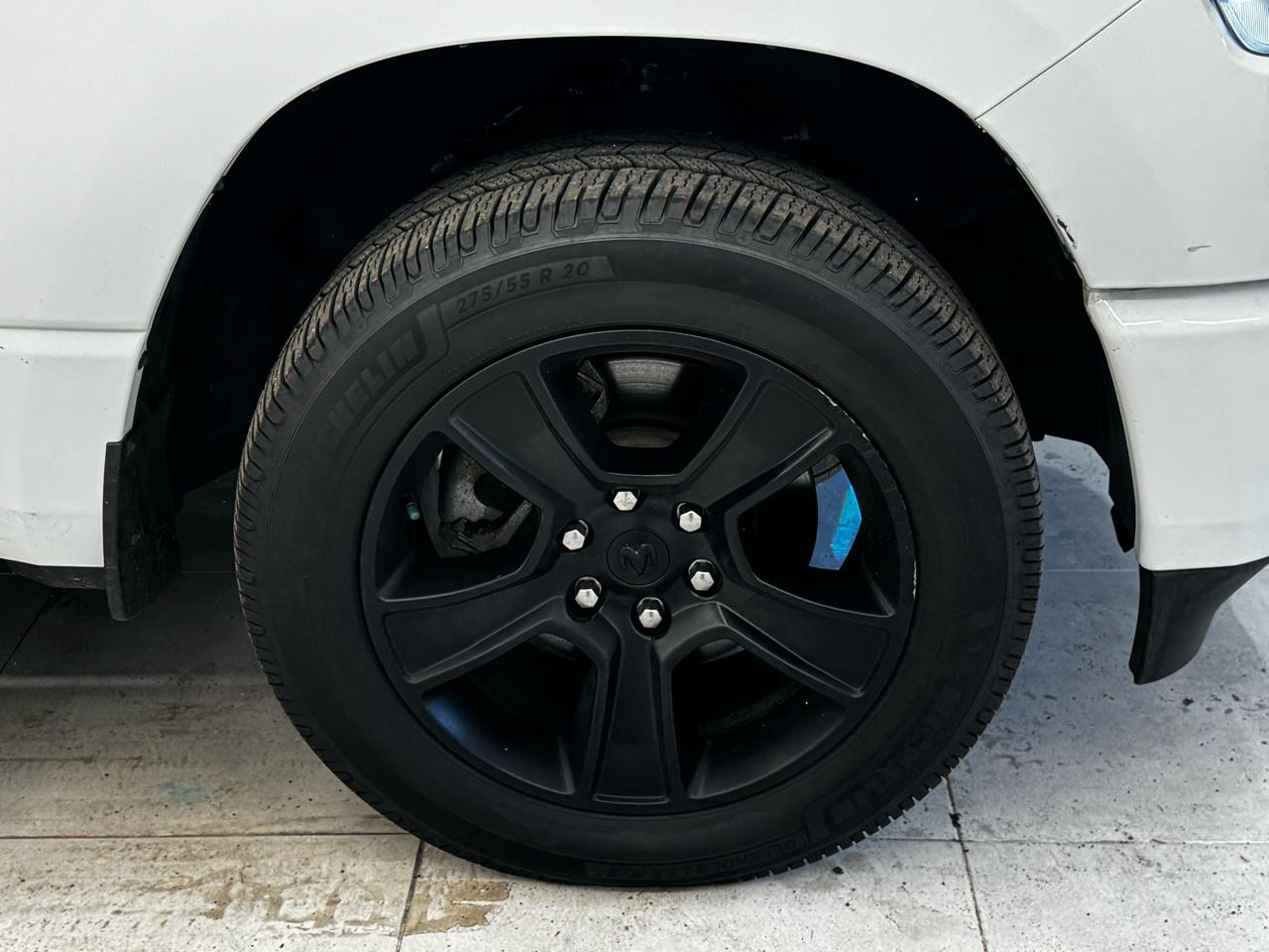 RAM 1500 Big Horn 4x4 Crew Cab 5'7" Box 2023