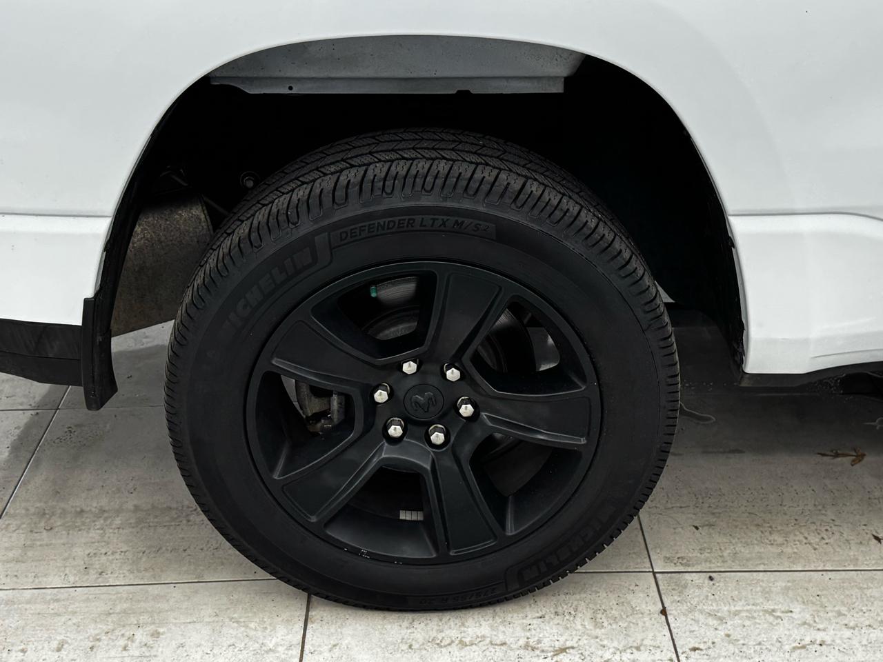 RAM 1500 Big Horn 4x4 Crew Cab 5'7" Box 2023