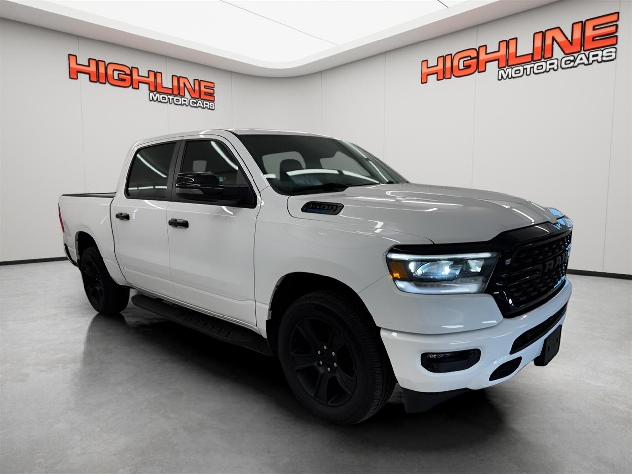 RAM 1500 Big Horn 4x4 Crew Cab 5'7" Box 2023