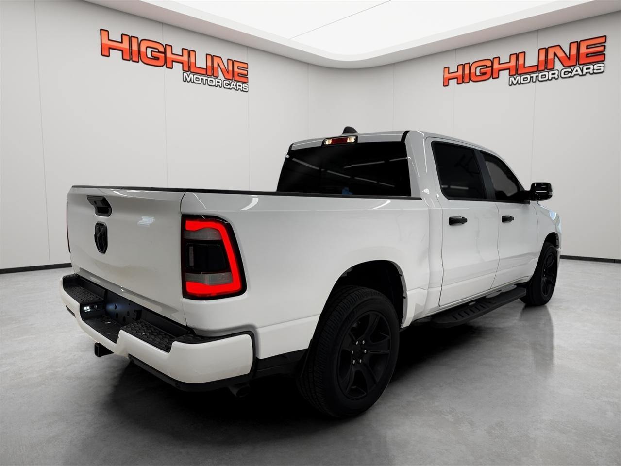 RAM 1500 Big Horn 4x4 Crew Cab 5'7" Box 2023