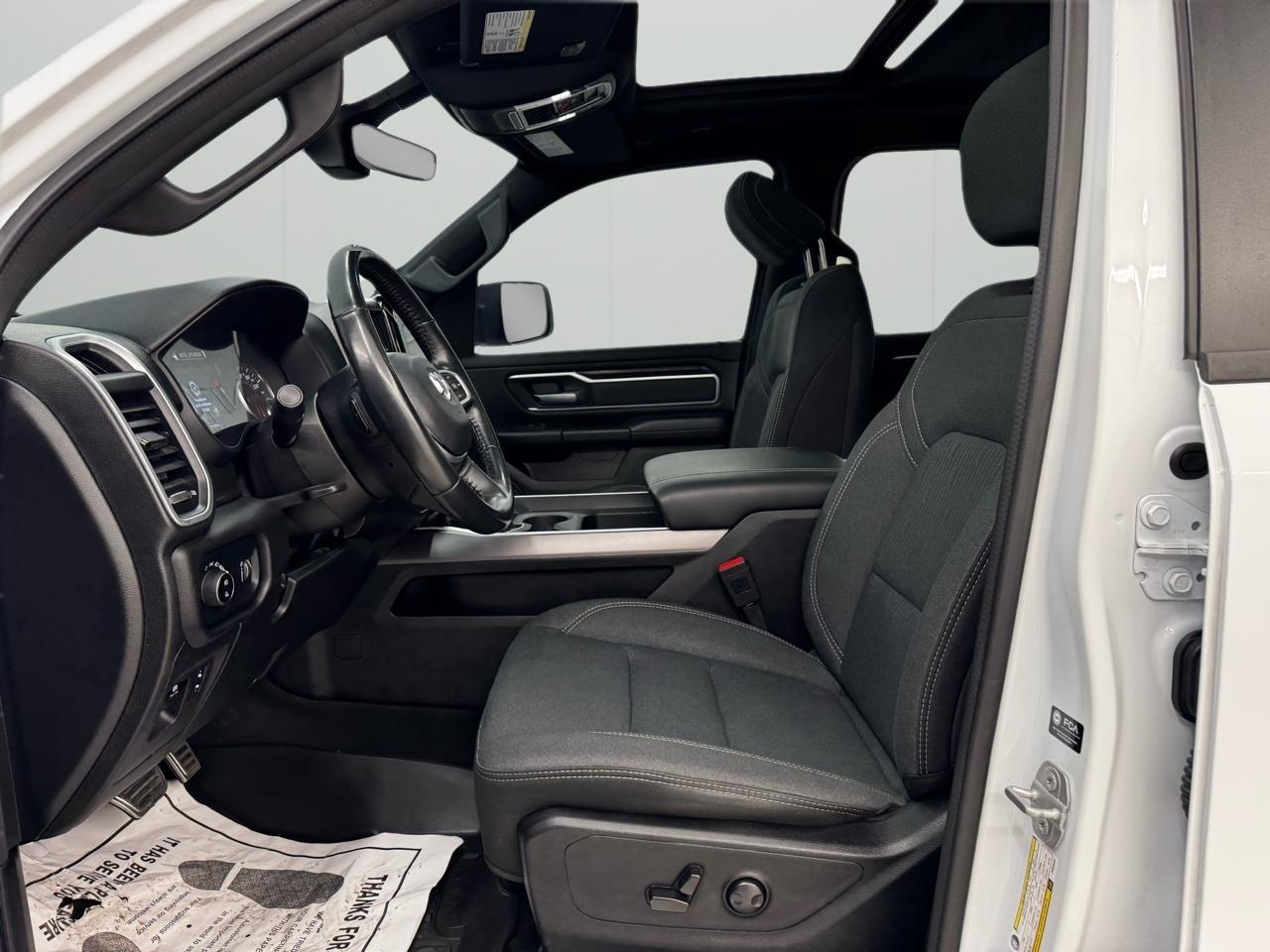 RAM 1500 Big Horn 4x4 Crew Cab 5'7" Box 2023