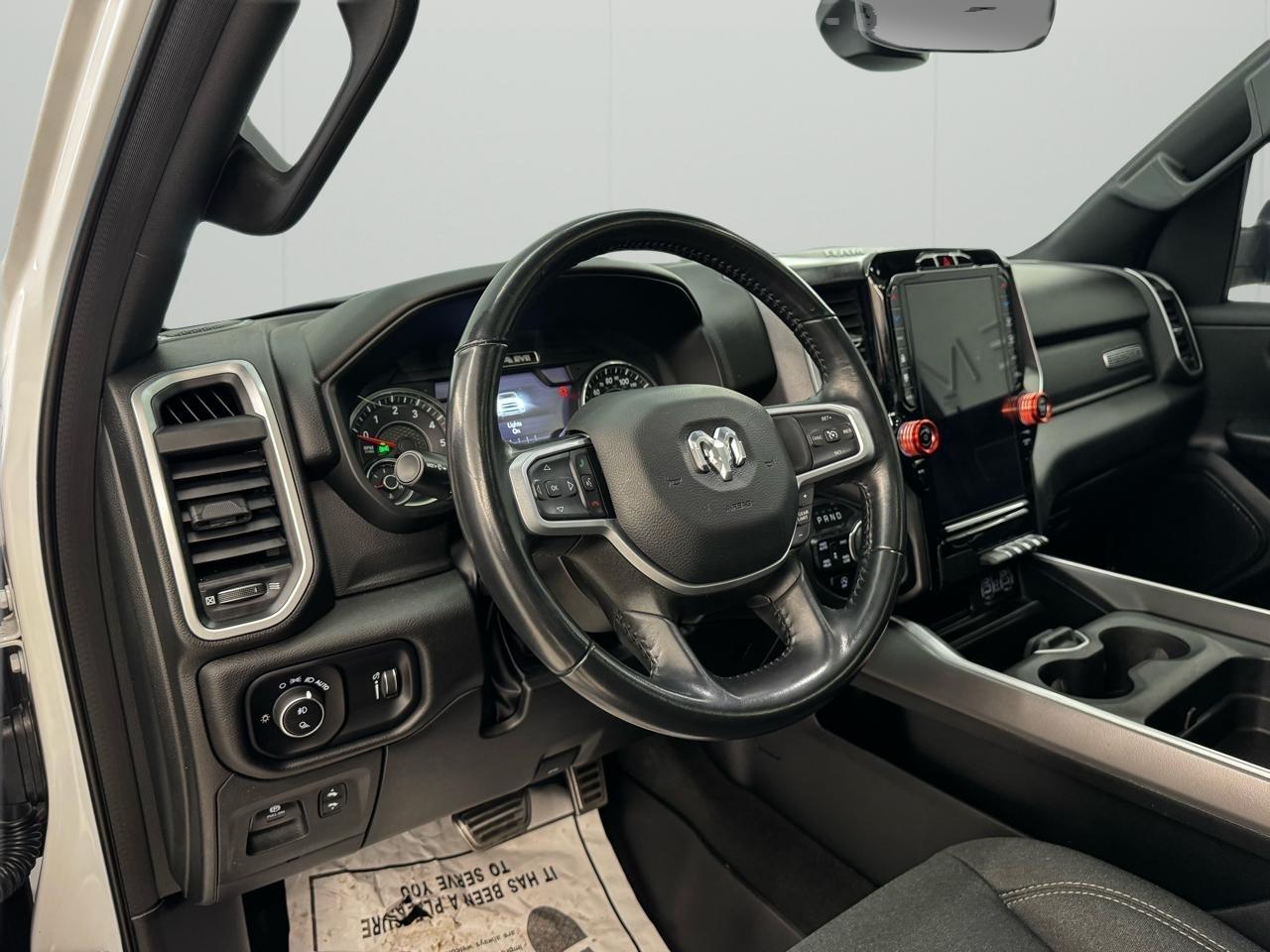 RAM 1500 Big Horn 4x4 Crew Cab 5'7" Box 2023